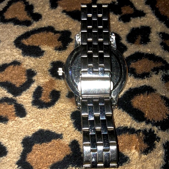Kenneth Cole watch Preowned - Picture 2 of 4